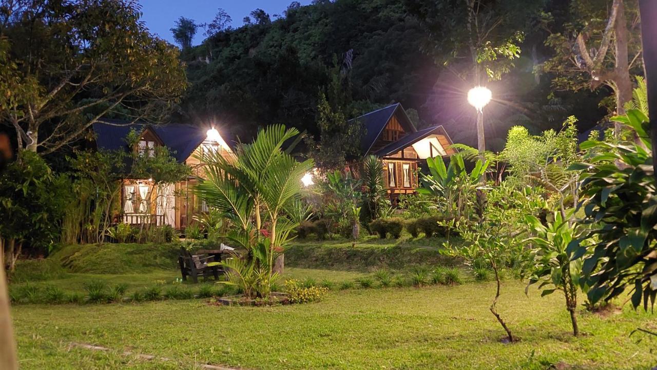 בוקיטינגי Canyon Jungle Stay מראה חיצוני תמונה